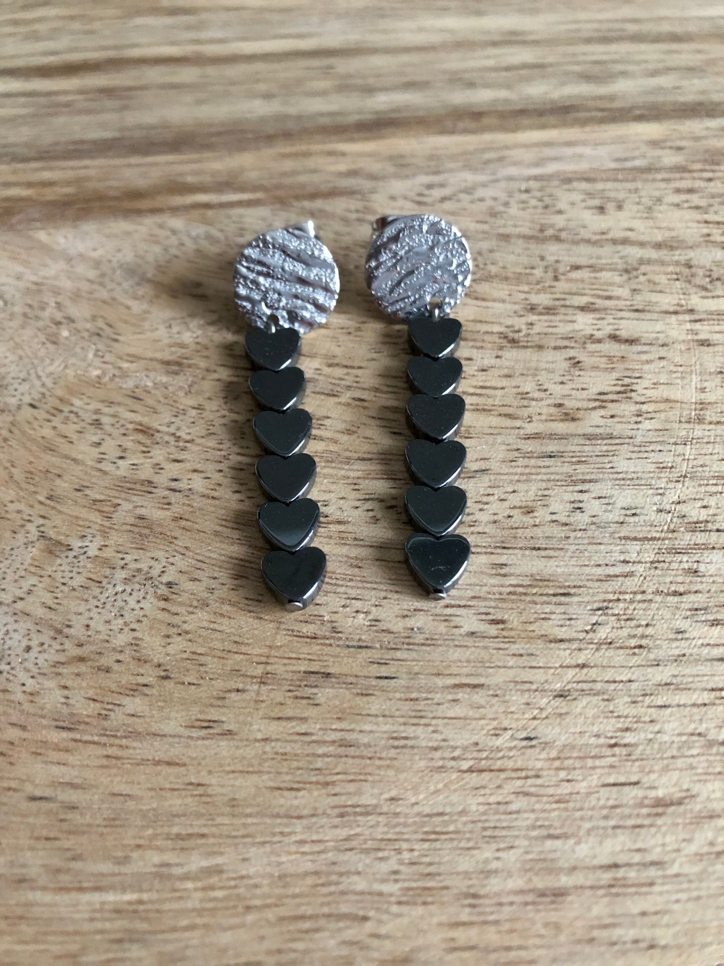 Boucles d’Oreilles Coeurs Noirs