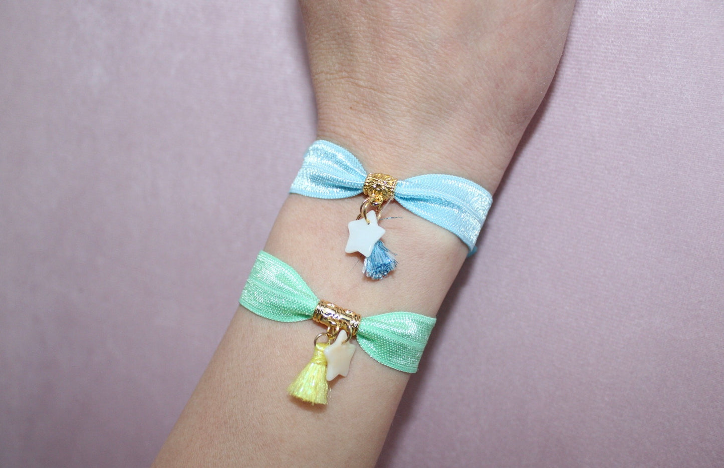 Bracelet Ruban Elastique & Breloque Etoile Nacre
