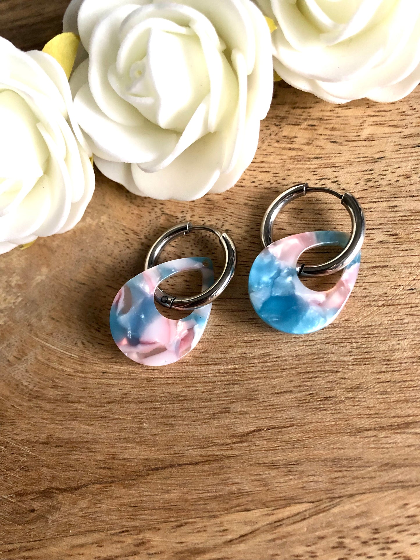 Boucles d’Oreilles Gouttes Colorées - Bleues Roses