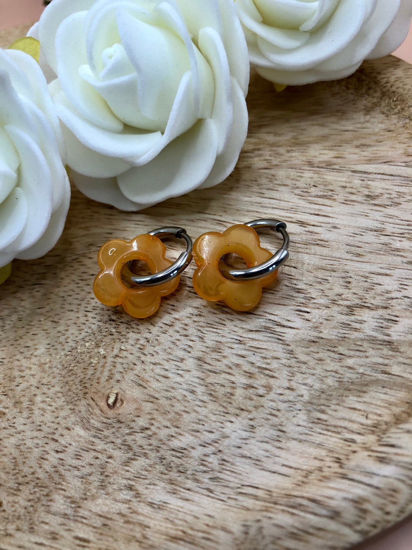Boucles d’Oreilles Fleurs Percées - Oranges