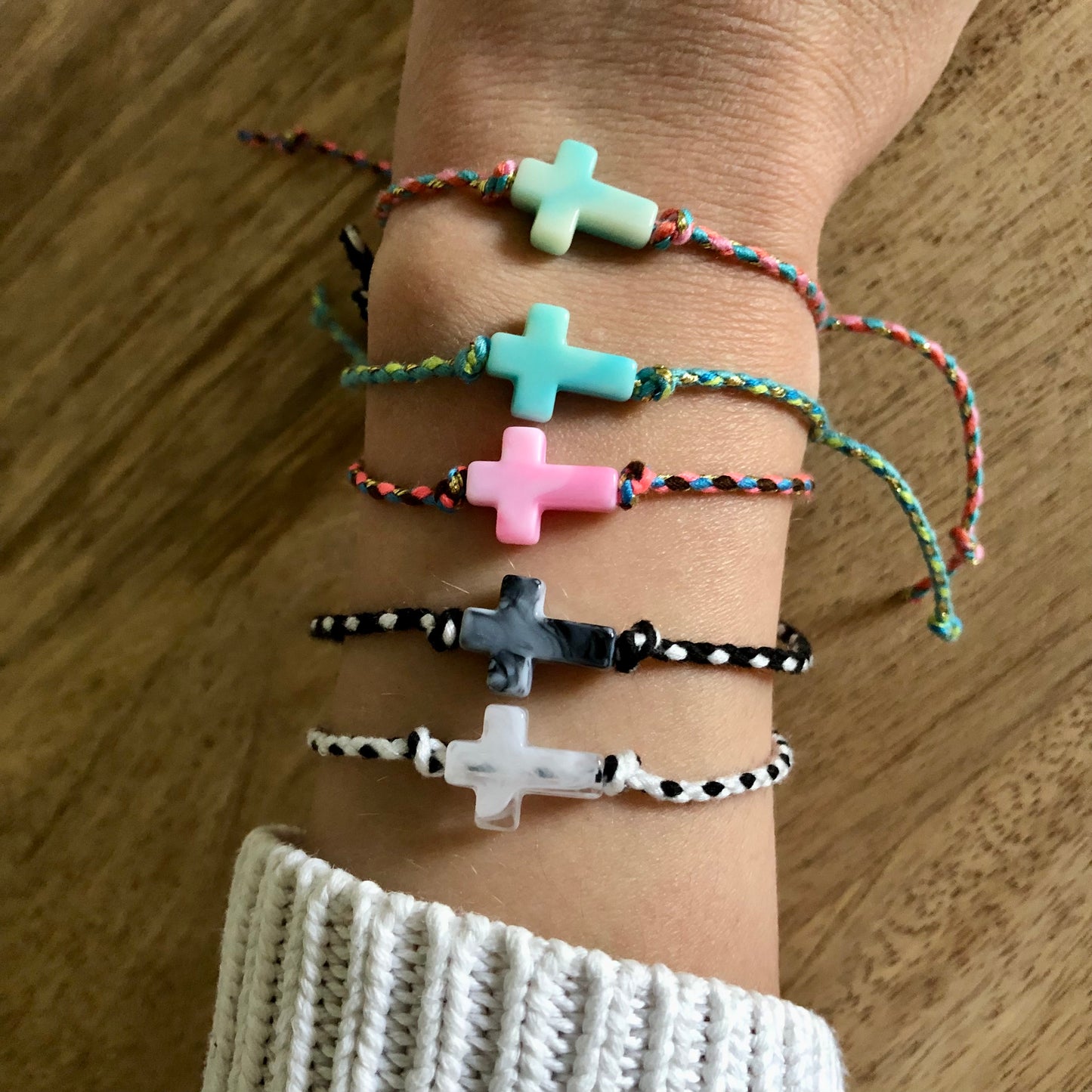 Bracelets Croix Colorés