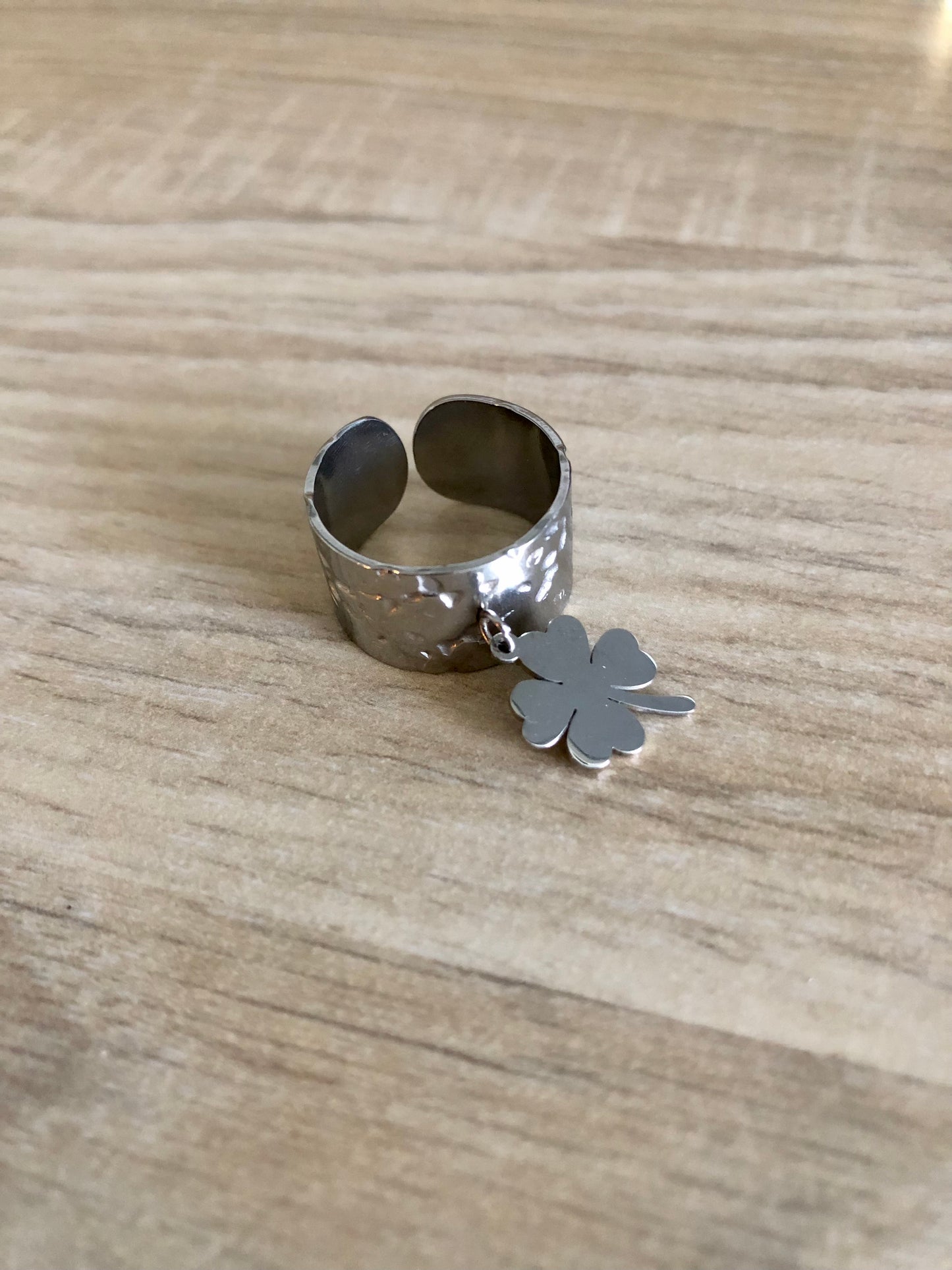 Bague Trèfle à Quatre Feuilles