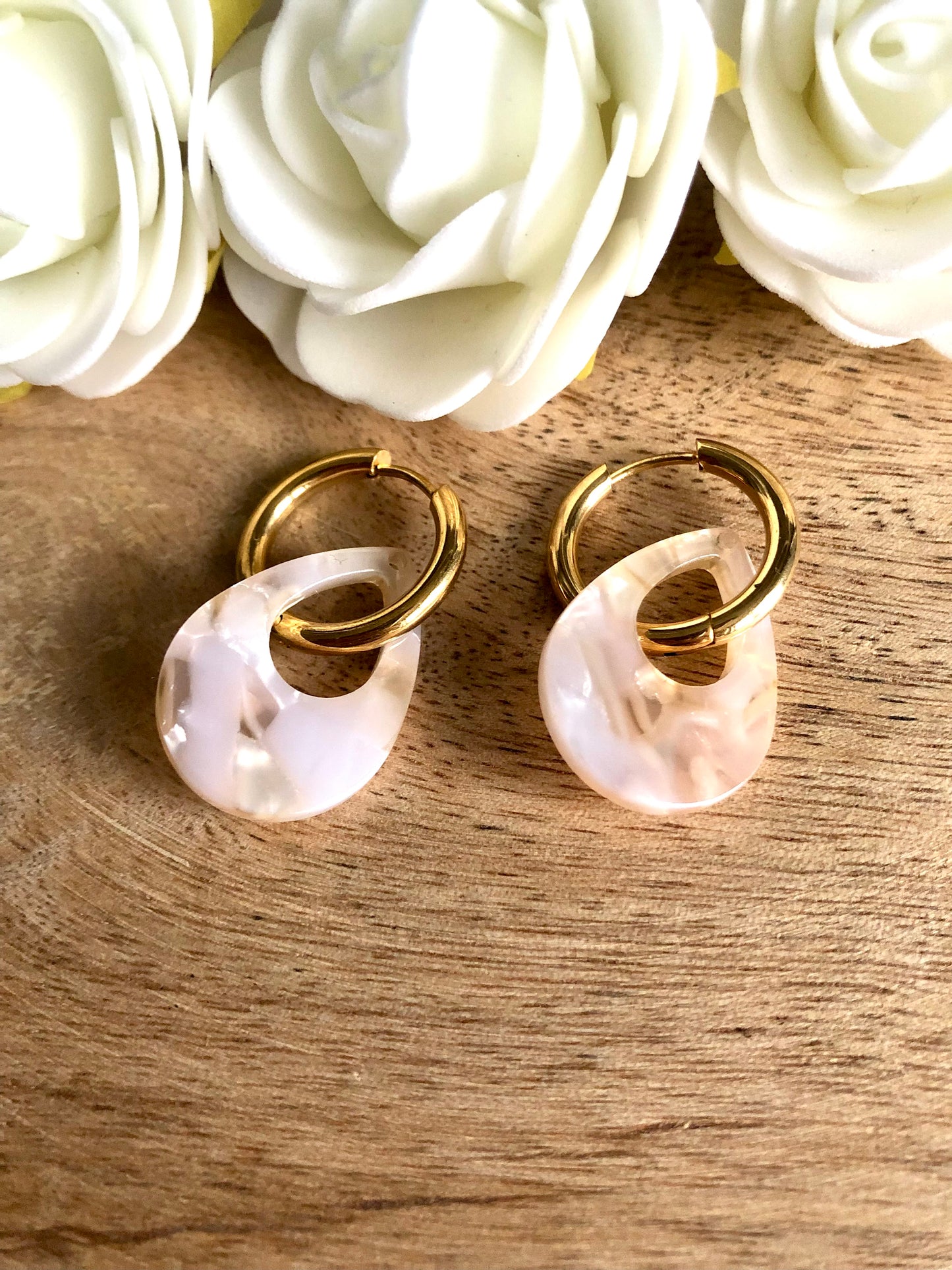 Boucles d’Oreilles Gouttes Colorées - Blanches Rosées