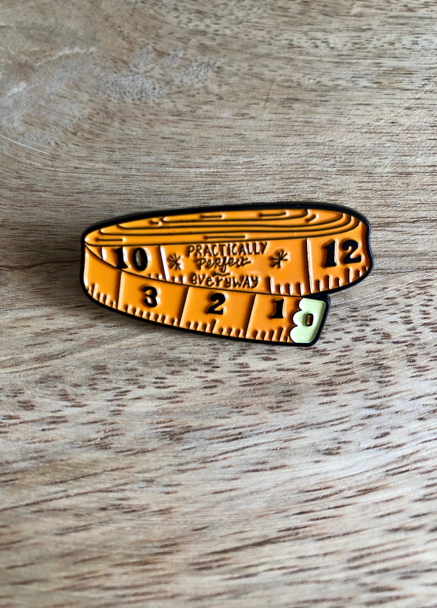 Pin’s Ruban de Couturière