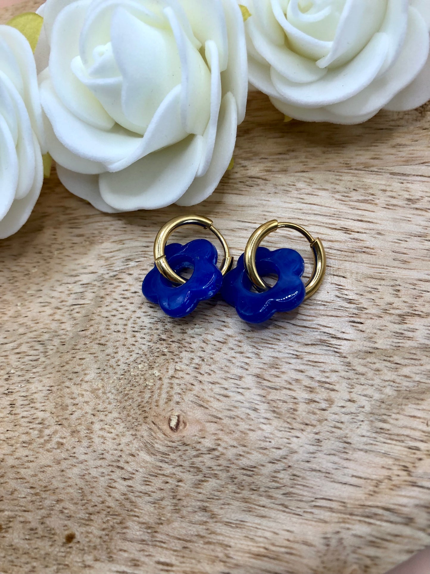 Boucles d’Oreilles Fleurs Percées - Bleues