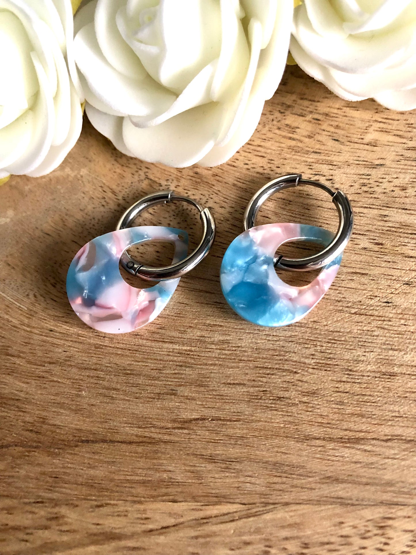 Boucles d’Oreilles Gouttes Colorées - Bleues Roses