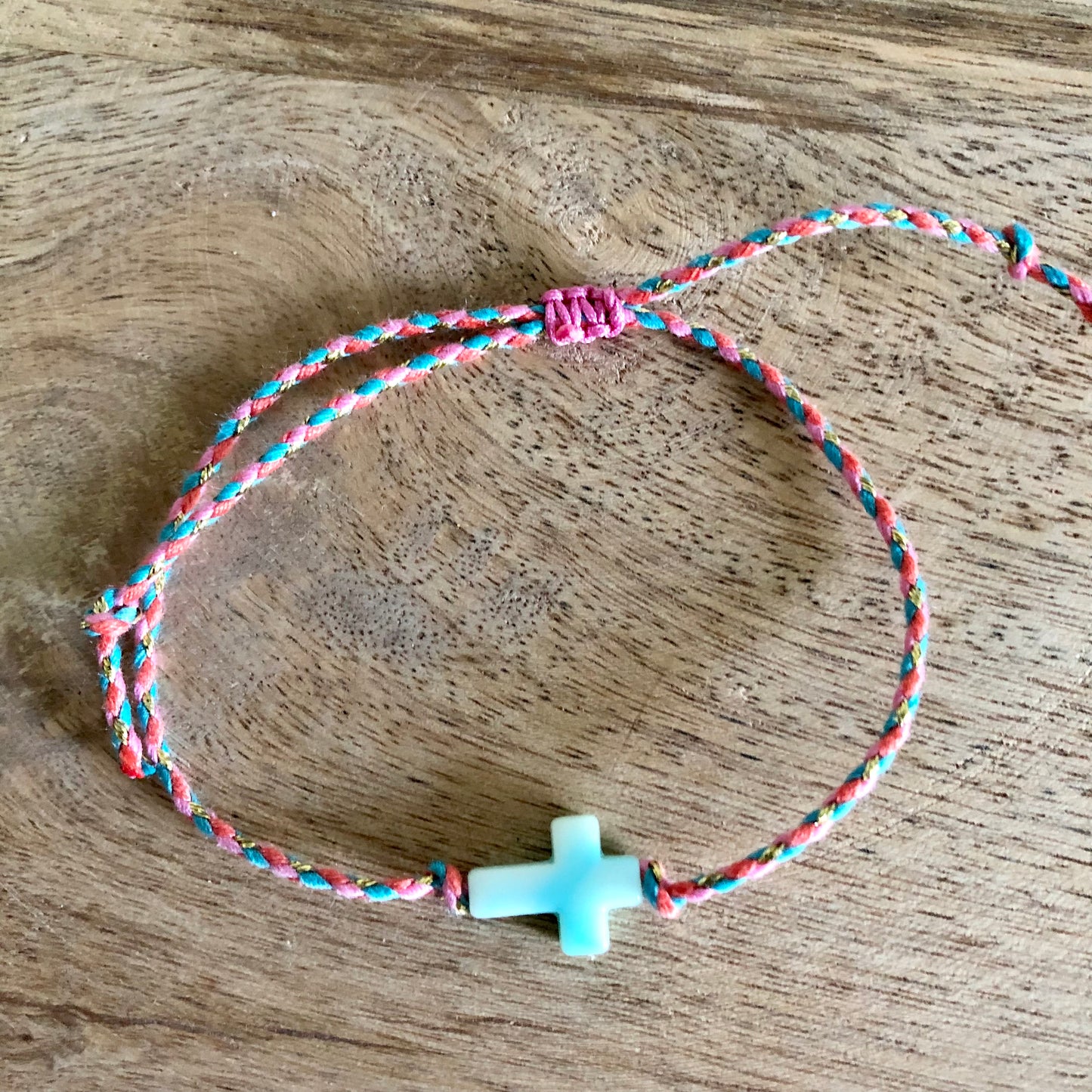Bracelets Croix Colorés