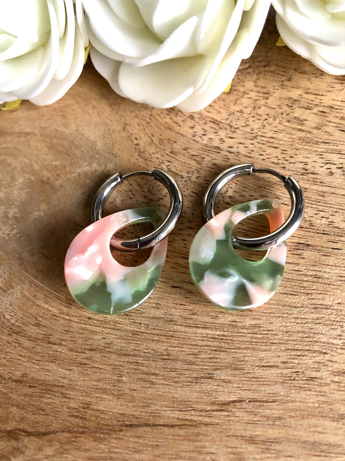 Boucles d’Oreilles Gouttes Colorées - Vertes Roses