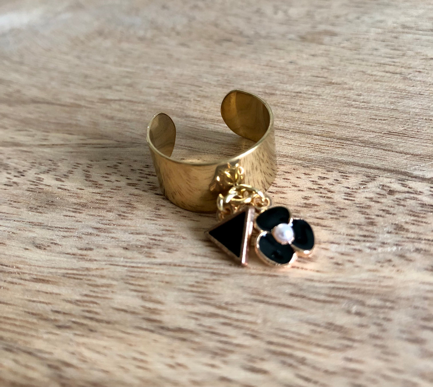 Bague Breloque - Triangle Fleuri