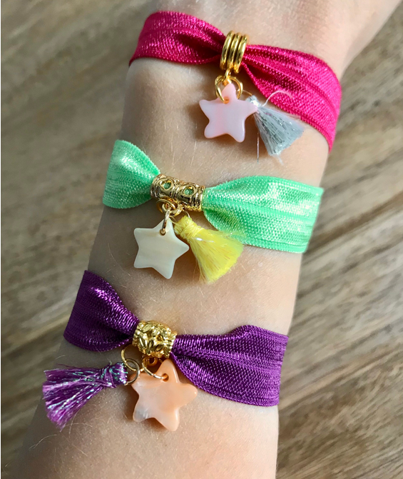 Bracelet Ruban Elastique & Breloque Etoile Nacre