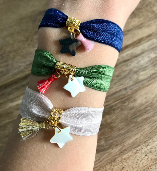 Bracelet Ruban Elastique & Breloque Etoile Nacre