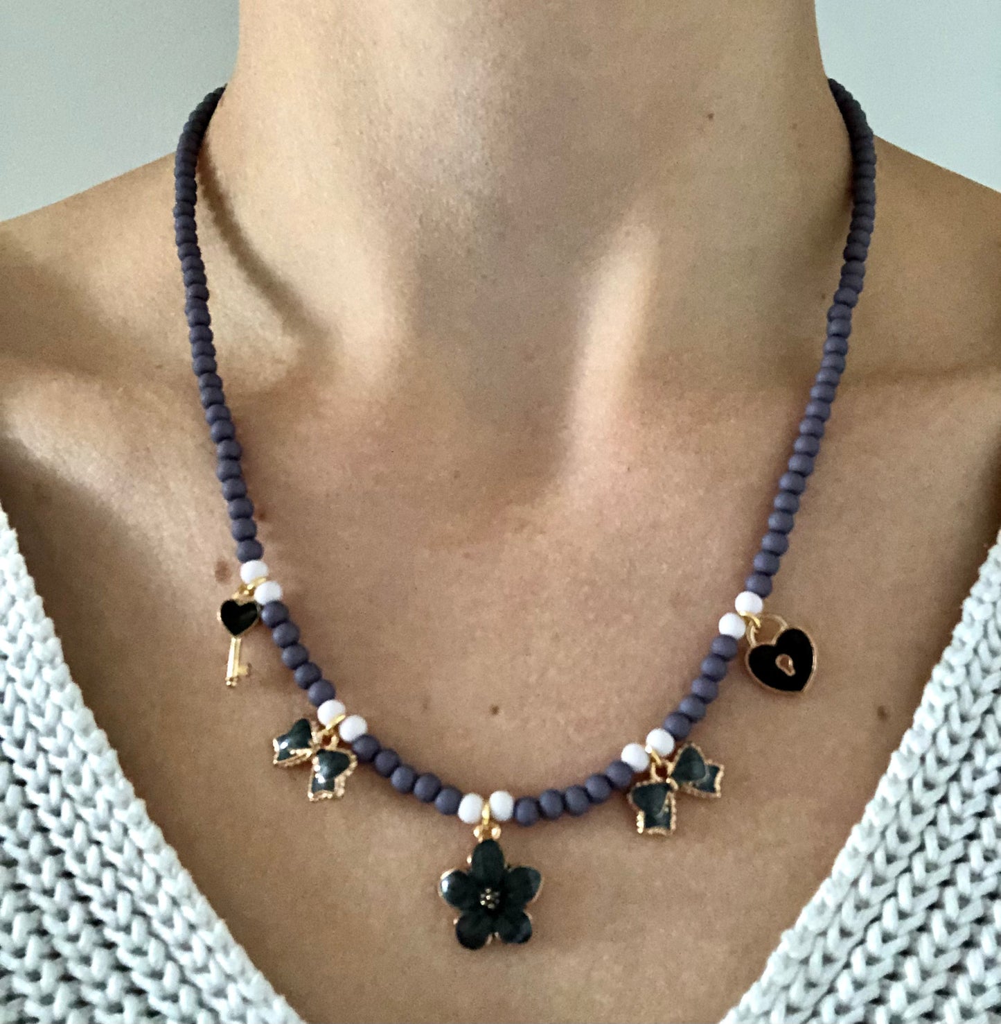 Collier à Breloques - Fleur Noire