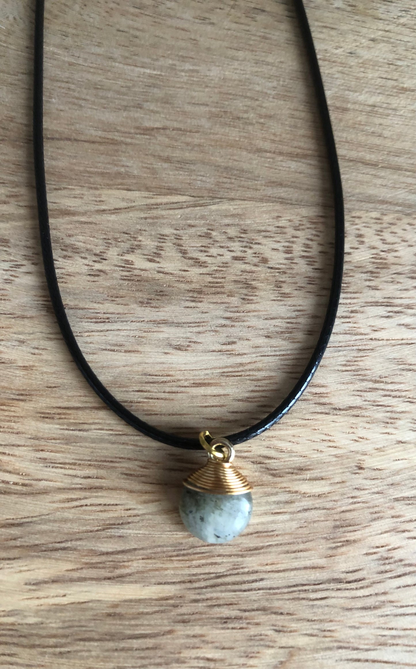 Collier Protection Incontournable en Labradorite