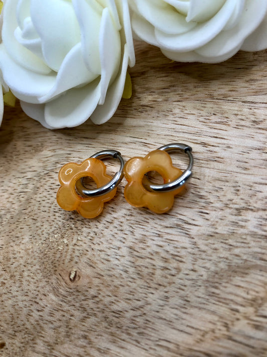 Boucles d’Oreilles Fleurs Percées - Oranges