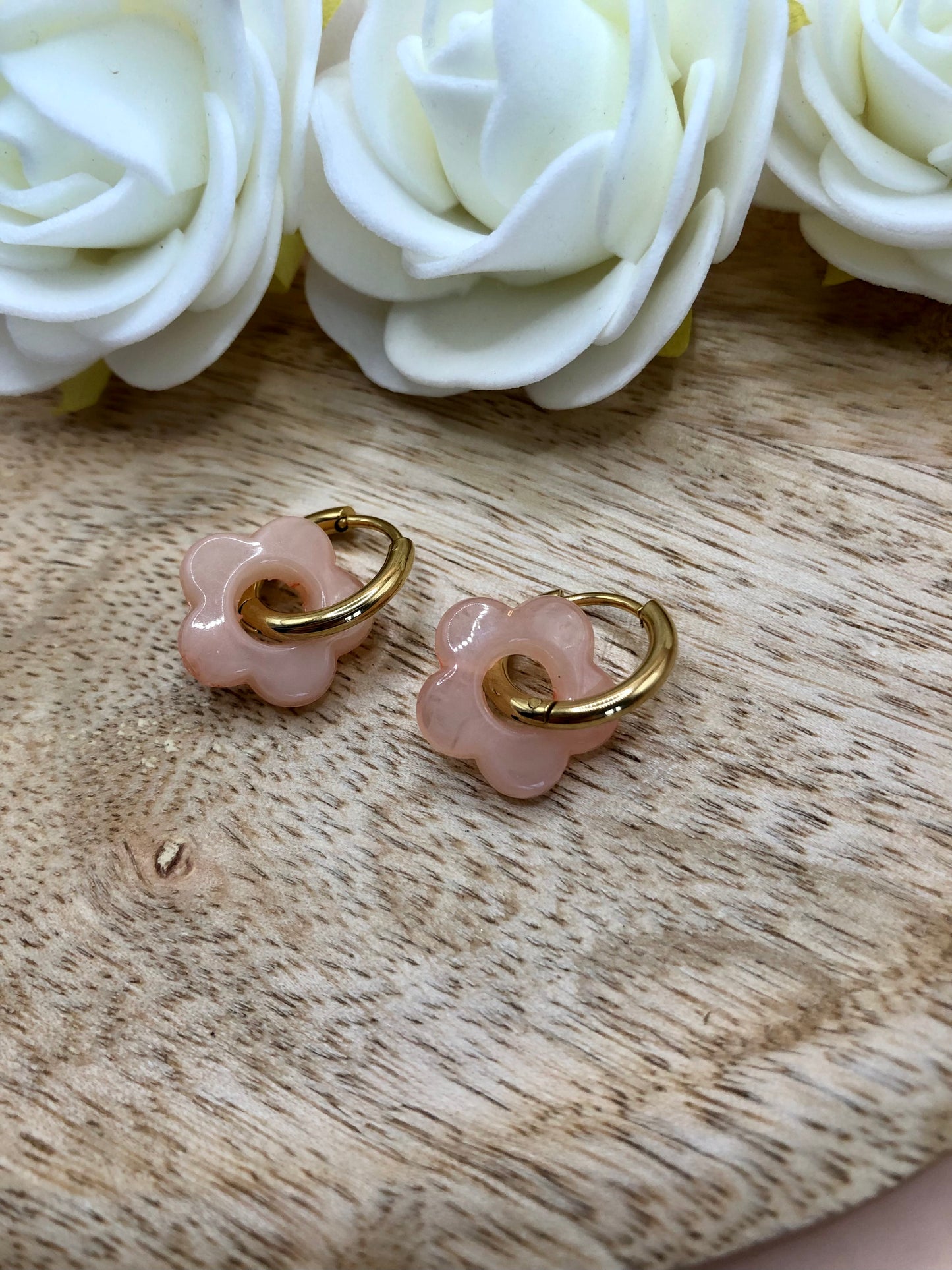 Boucles d’Oreilles Fleurs Percées - Coloris Saumon
