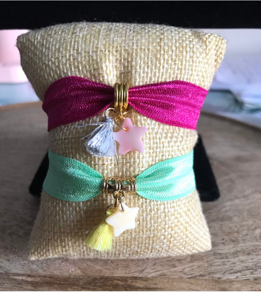 Bracelet Ruban Elastique & Breloque Etoile Nacre